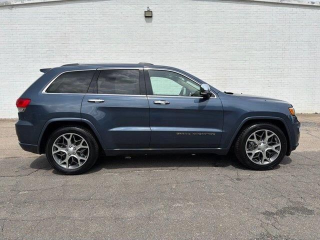 2021 Jeep Grand Cherokee Overland — photo 1 of 44