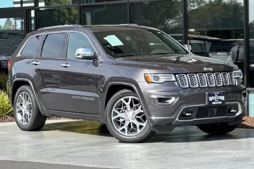 2020 Jeep Grand Cherokee Overland — photo 1 of 13
