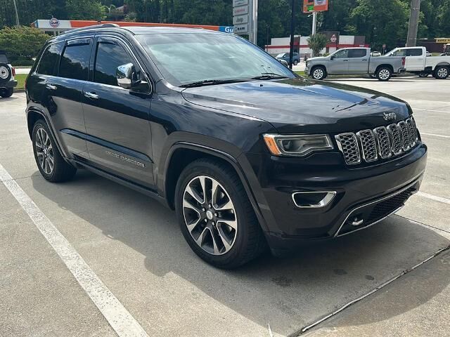 2018 Jeep Grand Cherokee Overland — photo 1 of 1