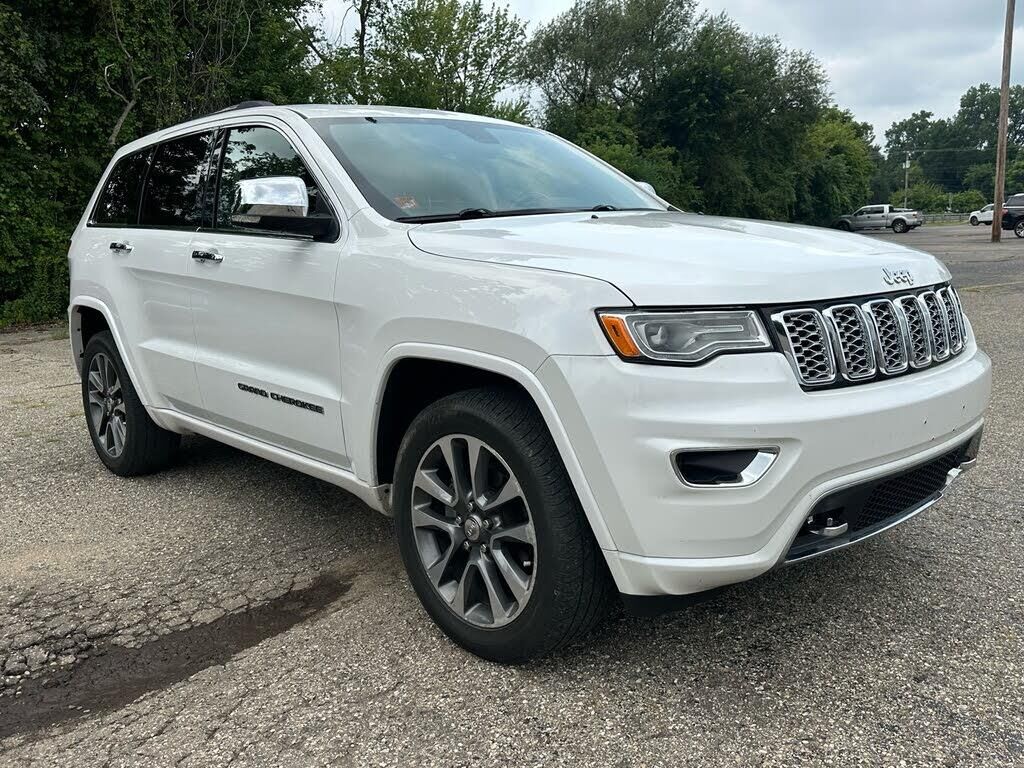 2018 Jeep Grand Cherokee Overland — photo 1 of 1