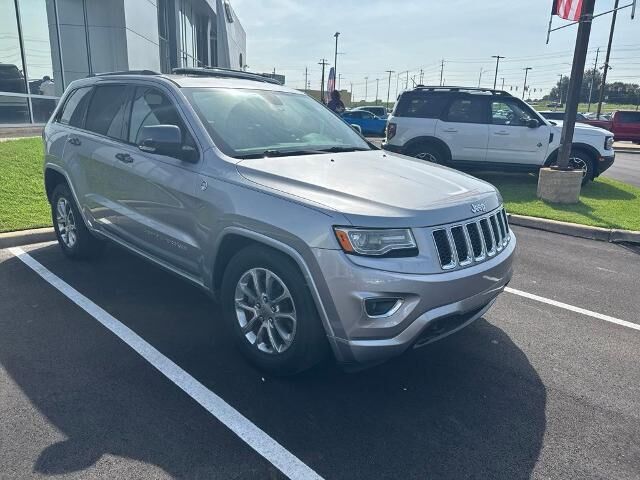 2015 Jeep Grand Cherokee Overland — photo 1 of 26