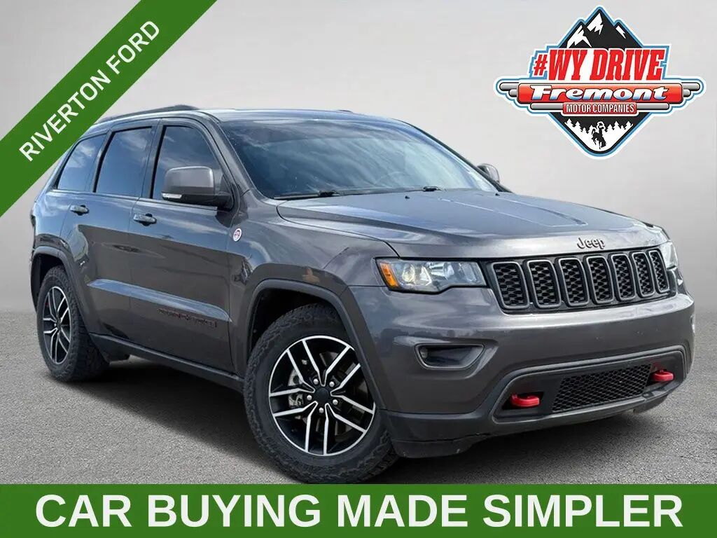 2021 Jeep Grand Cherokee Trailhawk — photo 1 of 13