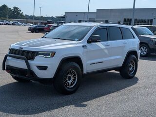 2021 Jeep Grand Cherokee Trailhawk — photo 1 of 13