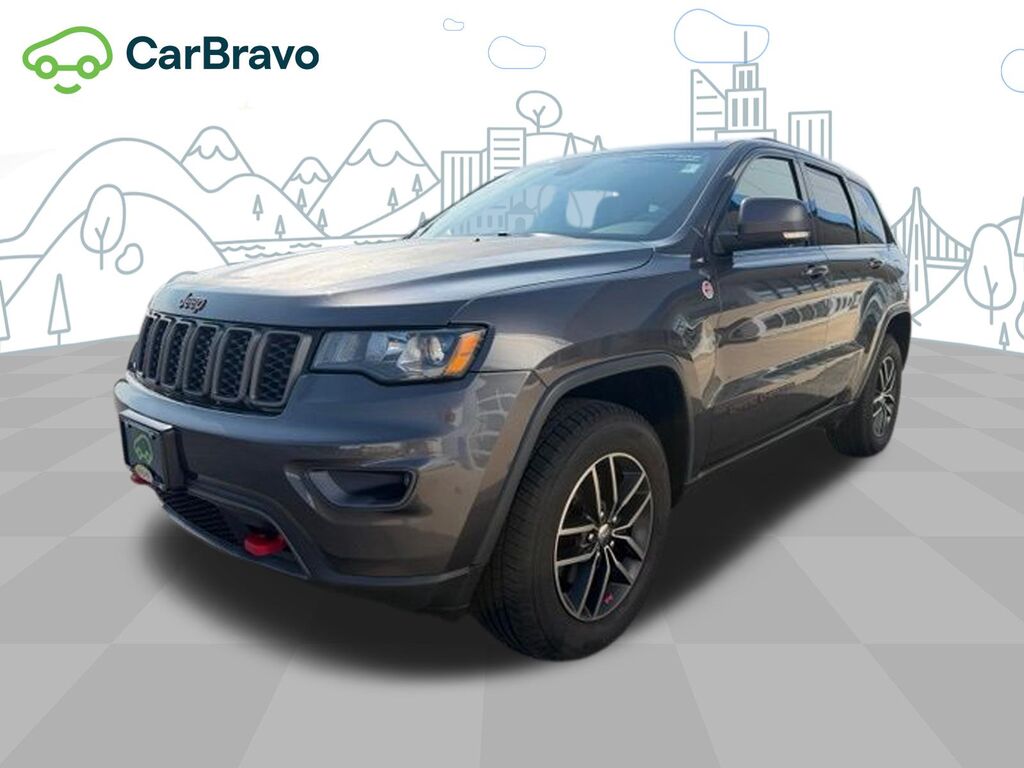 2017 Jeep Grand Cherokee Trailhawk — photo 1 of 6