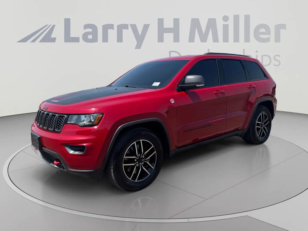 2021 Jeep Grand Cherokee Trailhawk — photo 1 of 26