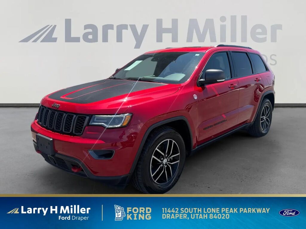 2018 Jeep Grand Cherokee Trailhawk — photo 1 of 13