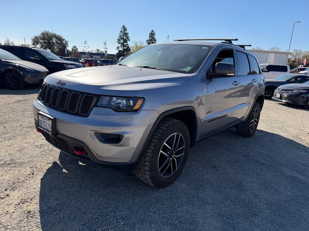 2020 Jeep Grand Cherokee Trailhawk — photo 1 of 12