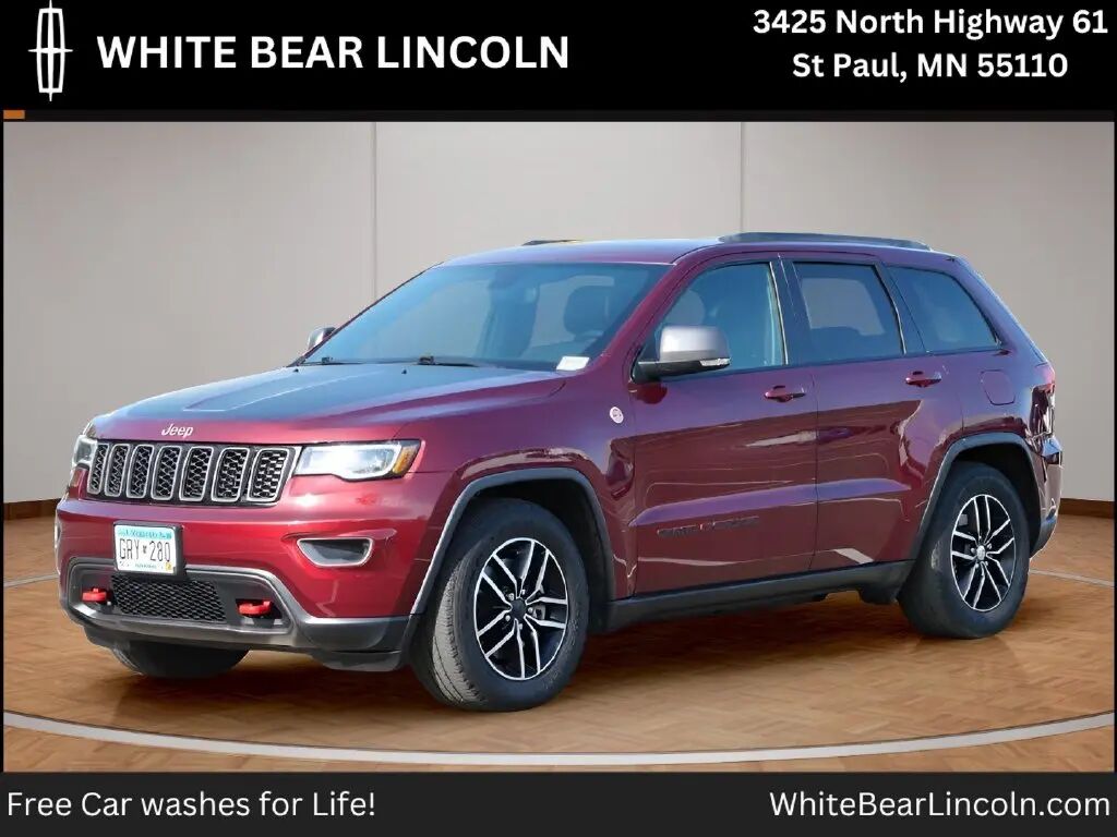 2021 Jeep Grand Cherokee Trailhawk — photo 1 of 13