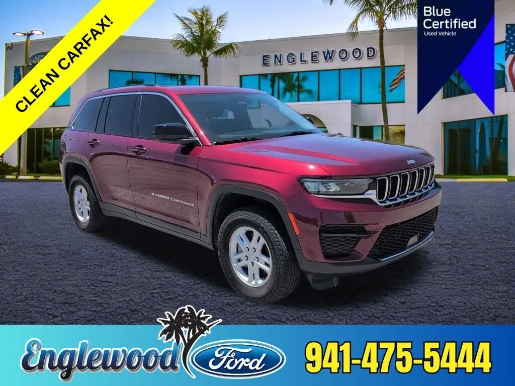 2023 Jeep Grand Cherokee Laredo — photo 1 of 29