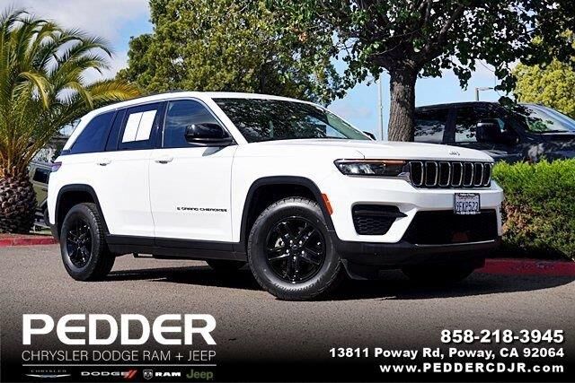 2023 Jeep Grand Cherokee Laredo X — photo 1 of 52