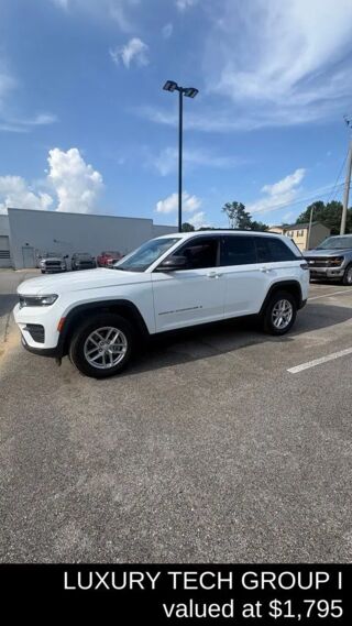 2024 Jeep Grand Cherokee Laredo