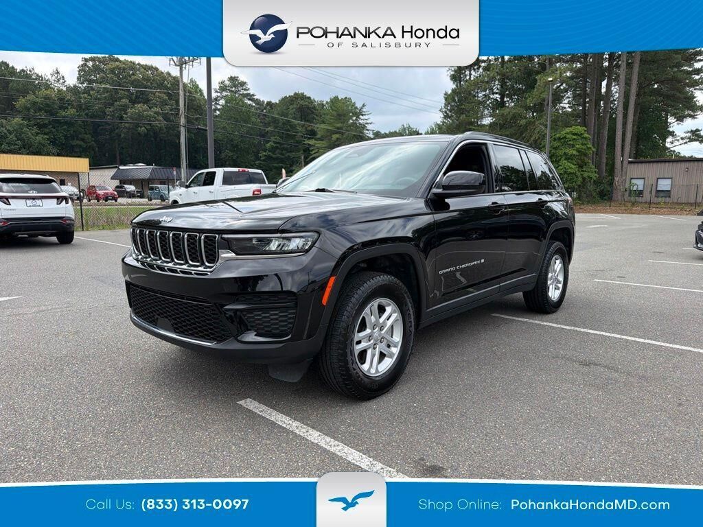 2025 Jeep Grand Cherokee Laredo — photo 1 of 26