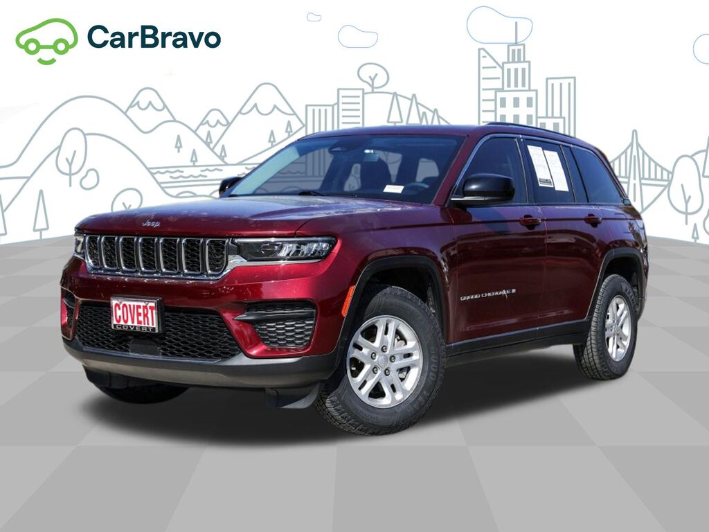 2023 Jeep Grand Cherokee Laredo 4x2 — photo 1 of 7