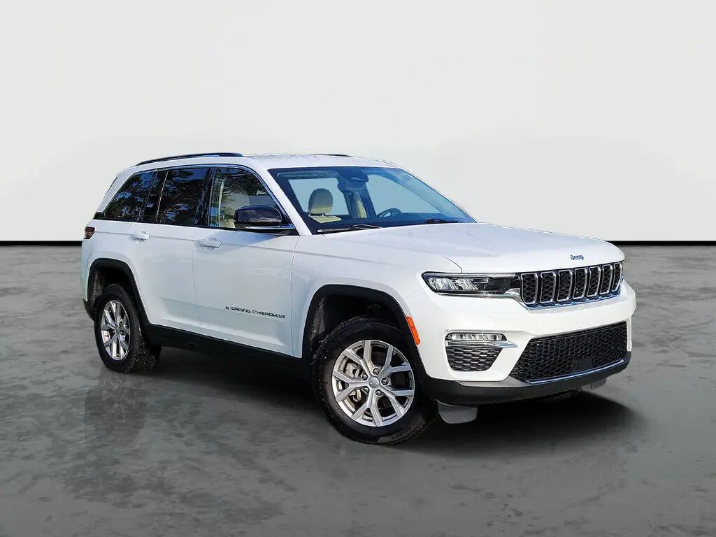 2022 Jeep Grand Cherokee Limited — photo 1 of 13
