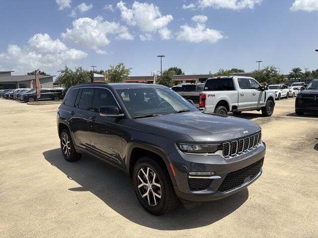 2025 Jeep Grand Cherokee Limited — photo 1 of 52