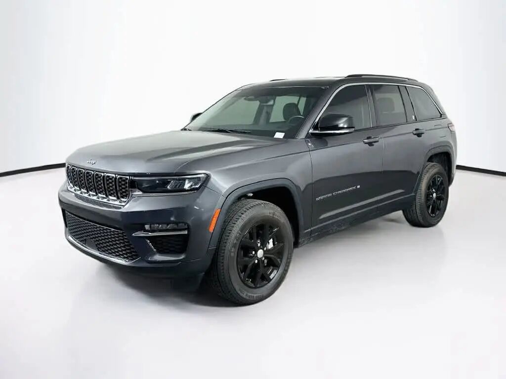 2022 Jeep Grand Cherokee Limited — photo 1 of 13
