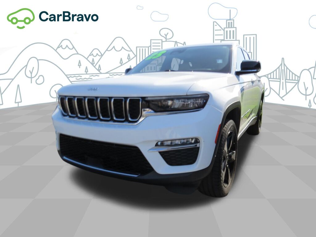2023 Jeep Grand Cherokee Limited 4x2 — photo 1 of 6