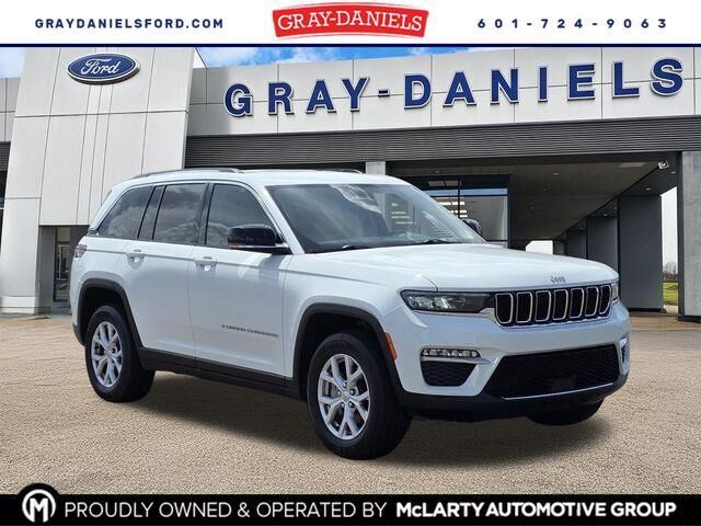 2022 Jeep Grand Cherokee Limited — photo 1 of 26