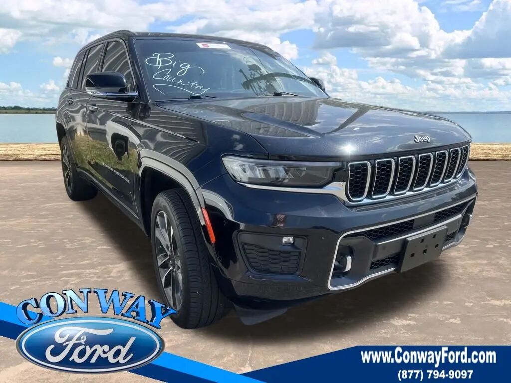 2023 Jeep Grand Cherokee Overland — photo 1 of 8