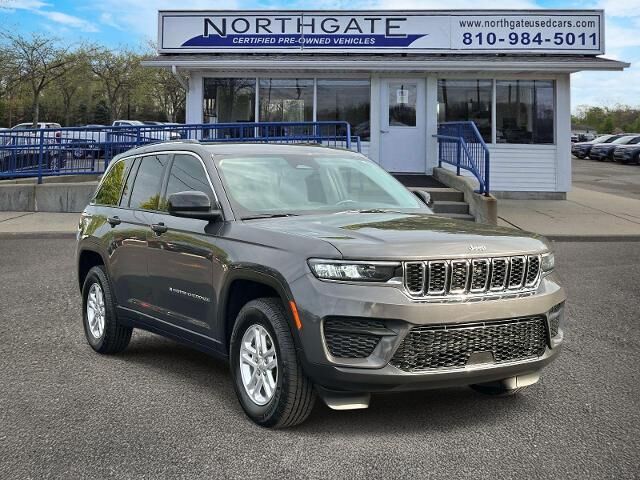 2022 Jeep Grand Cherokee Laredo