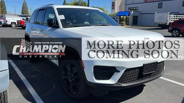 2023 Jeep Grand Cherokee Altitude