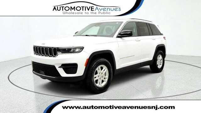 2023 Jeep Grand Cherokee Laredo
