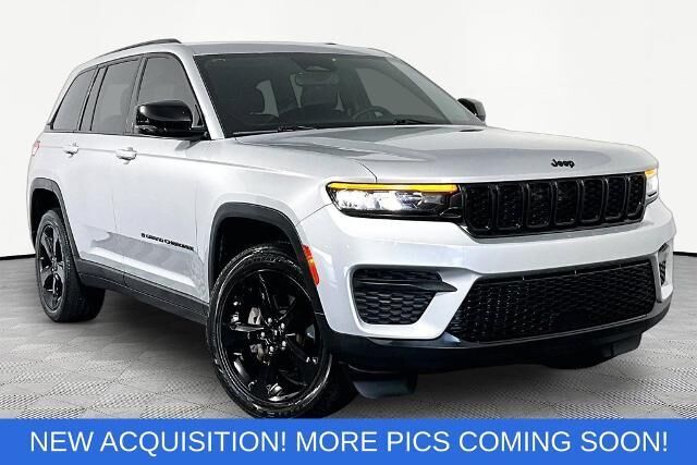 2023 Jeep Grand Cherokee Laredo