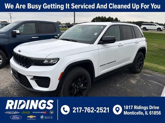 2024 Jeep Grand Cherokee Laredo