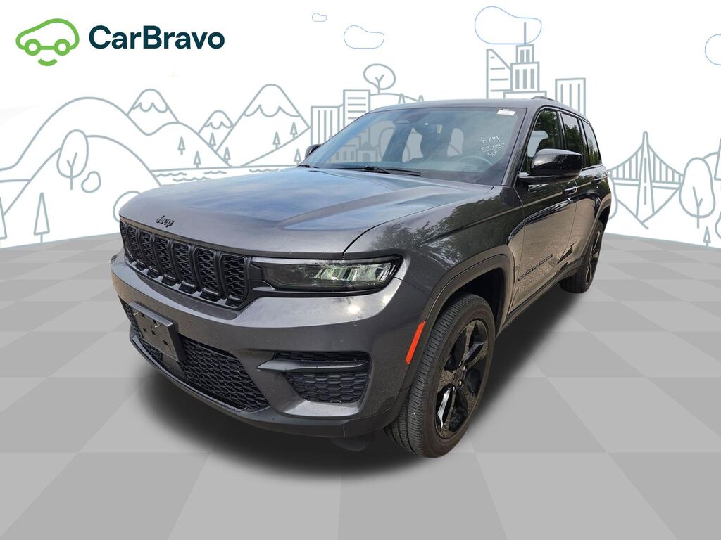 2022 Jeep Grand Cherokee Altitude 4x4 — photo 1 of 7