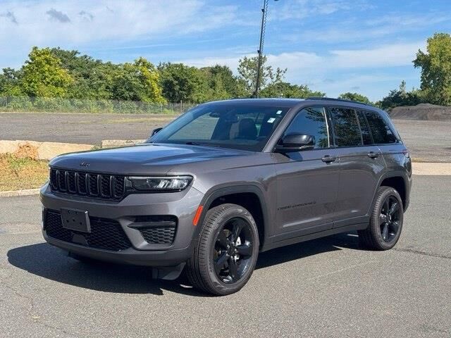 2023 Jeep Grand Cherokee Laredo