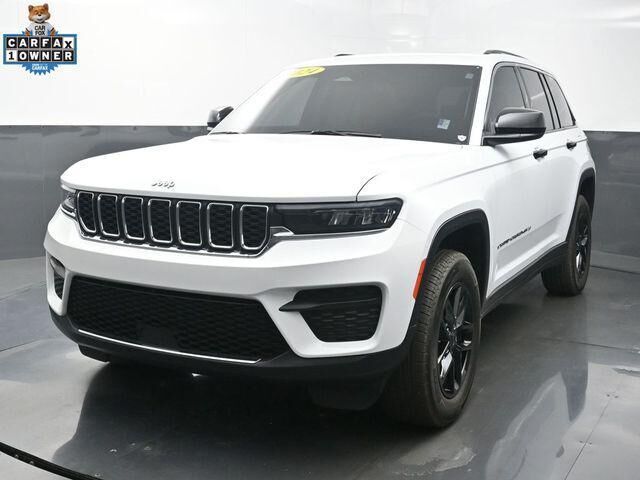 2024 Jeep Grand Cherokee Laredo X — photo 1 of 13