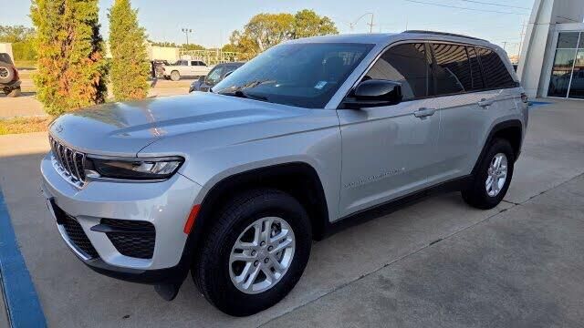 2024 Jeep Grand Cherokee Laredo