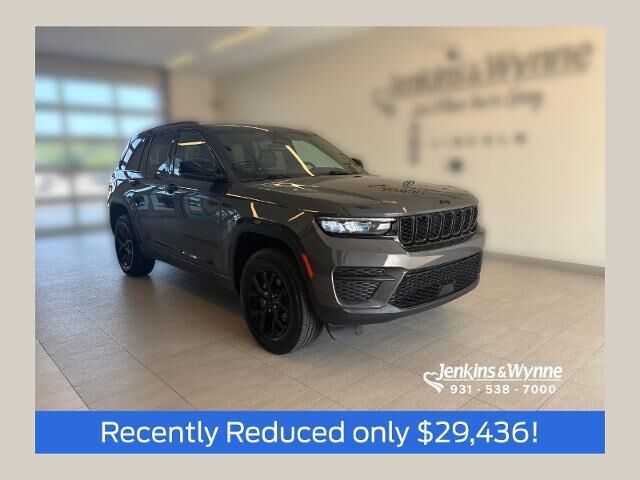 2024 Jeep Grand Cherokee Laredo