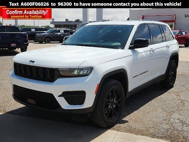 2025 Jeep Grand Cherokee Laredo