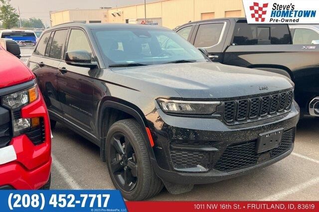 2024 Jeep Grand Cherokee Laredo — photo 1 of 19