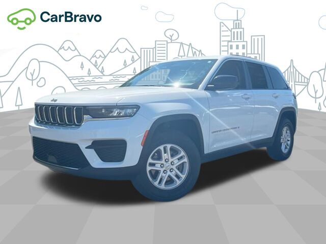 2022 Jeep Grand Cherokee Laredo 4x4