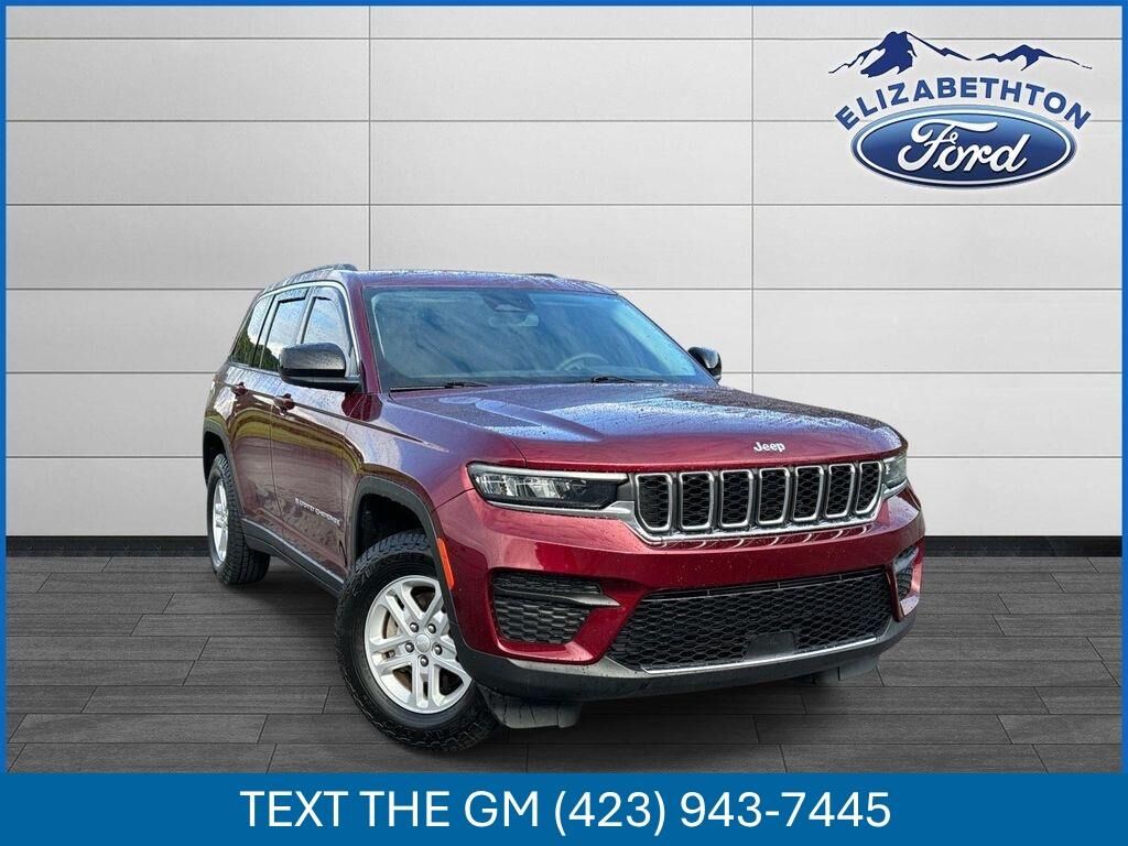 2023 Jeep Grand Cherokee Laredo X — photo 1 of 13