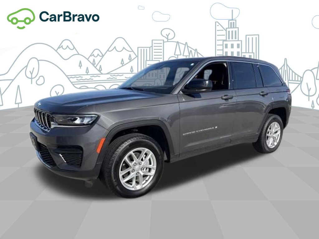 2025 Jeep Grand Cherokee Laredo X 4x4 — photo 1 of 6