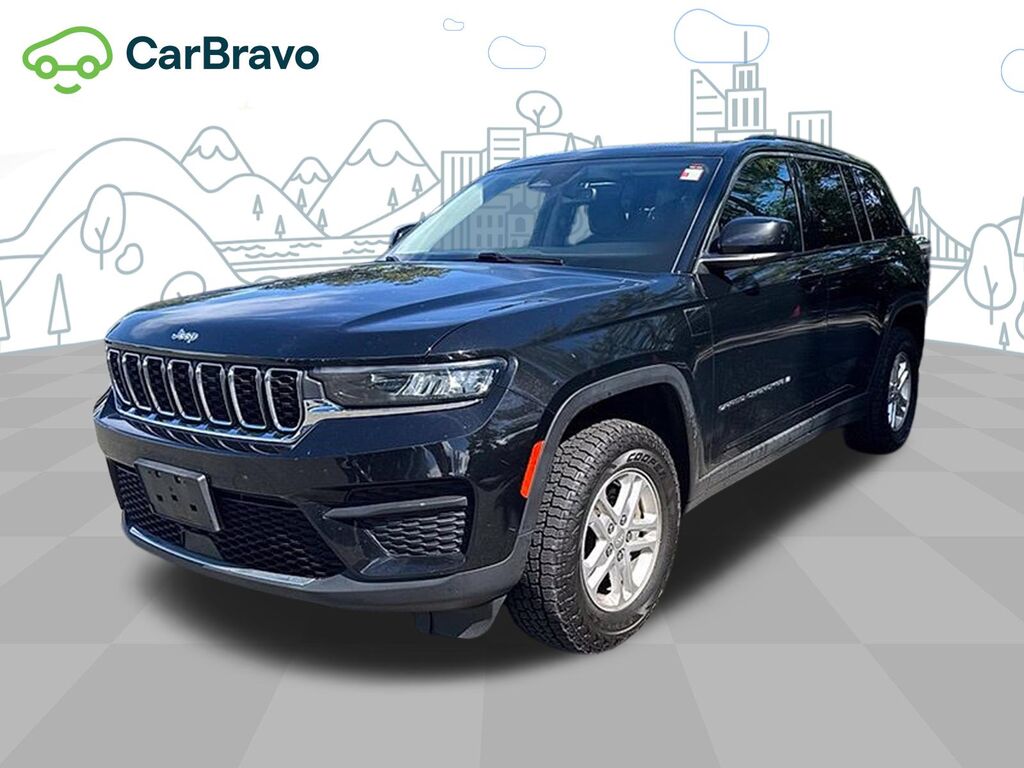 2023 Jeep Grand Cherokee Laredo 4x4 — photo 1 of 7