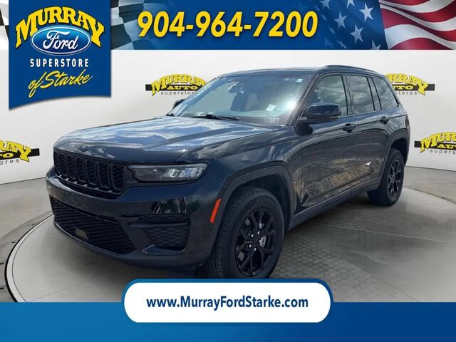 2025 Jeep Grand Cherokee Laredo