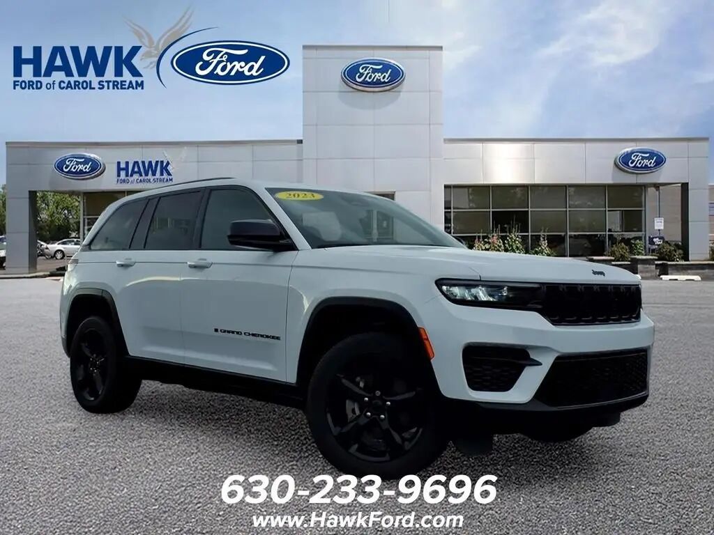 2023 Jeep Grand Cherokee Laredo — photo 1 of 26