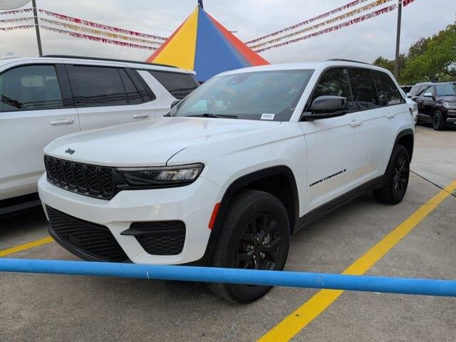 2025 Jeep Grand Cherokee Laredo