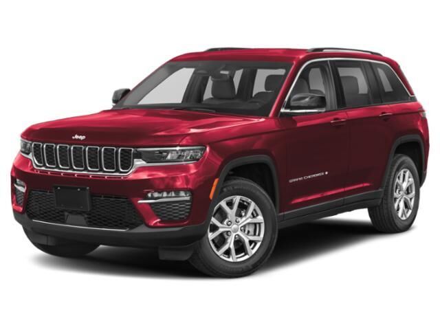 2022 Jeep Grand Cherokee Altitude — photo 1 of 34