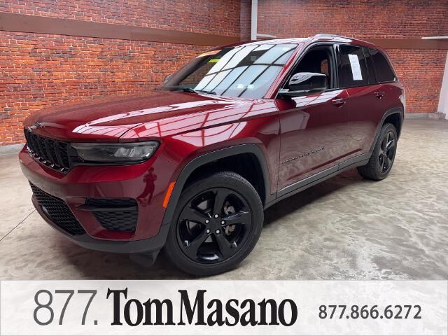 2022 Jeep Grand Cherokee Laredo