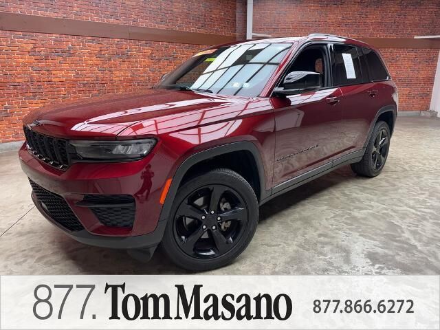 2022 Jeep Grand Cherokee Laredo