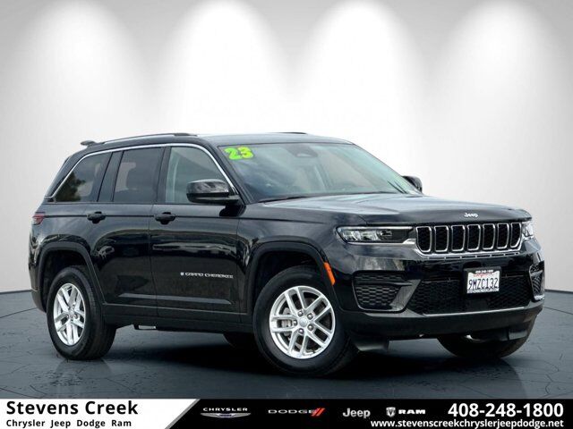 2023 Jeep Grand Cherokee Laredo