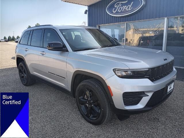 2023 Jeep Grand Cherokee Laredo