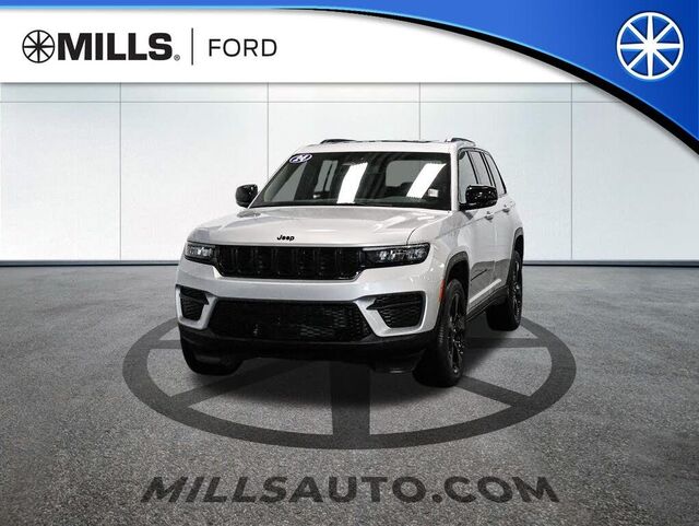 2024 Jeep Grand Cherokee Laredo — photo 1 of 1