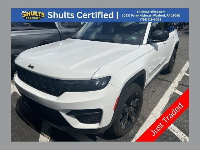 2022 Jeep Grand Cherokee Laredo