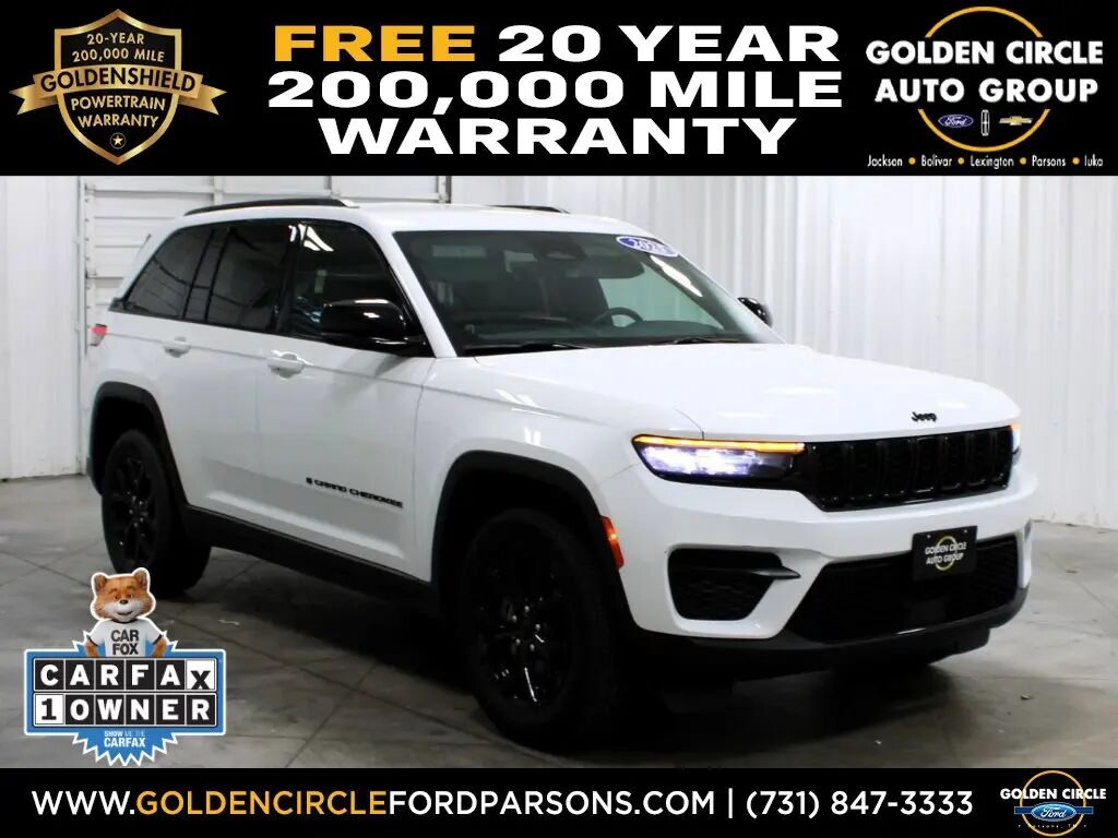 2025 Jeep Grand Cherokee Laredo — photo 1 of 11